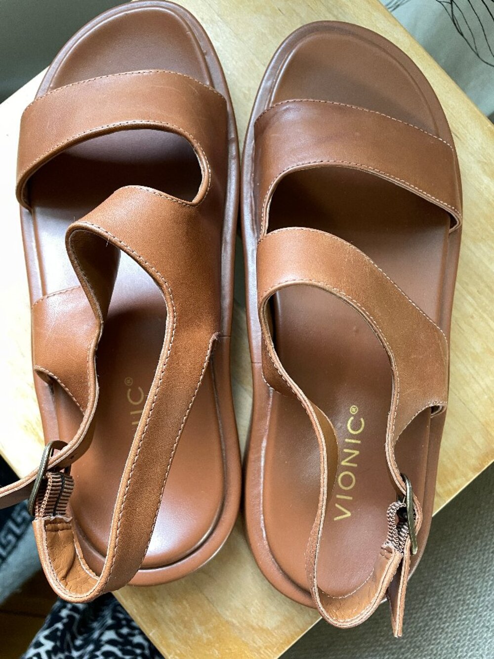 Brown Vionic Sandals Women 9 Like New - Picture 7 of 9